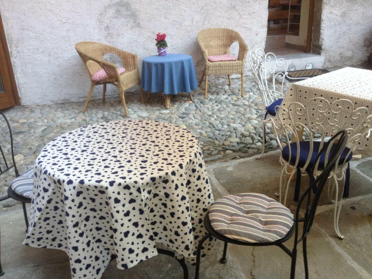 La Tana Del Ghiro Bed and Breakfast Porto Valtravaglia Εξωτερικό φωτογραφία
