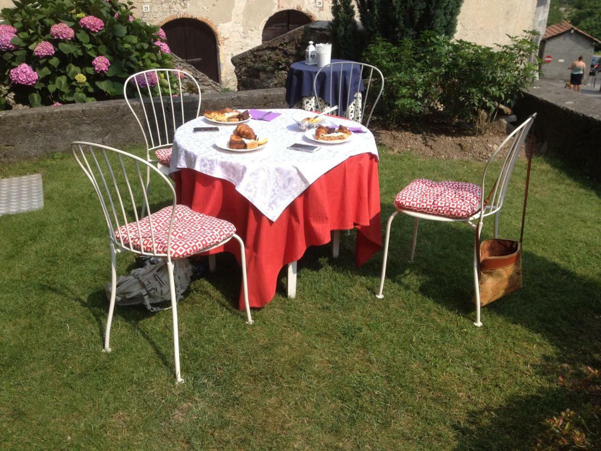 La Tana Del Ghiro Bed and Breakfast Porto Valtravaglia Εξωτερικό φωτογραφία