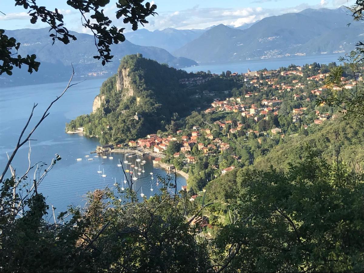 La Tana Del Ghiro Bed and Breakfast Porto Valtravaglia Εξωτερικό φωτογραφία